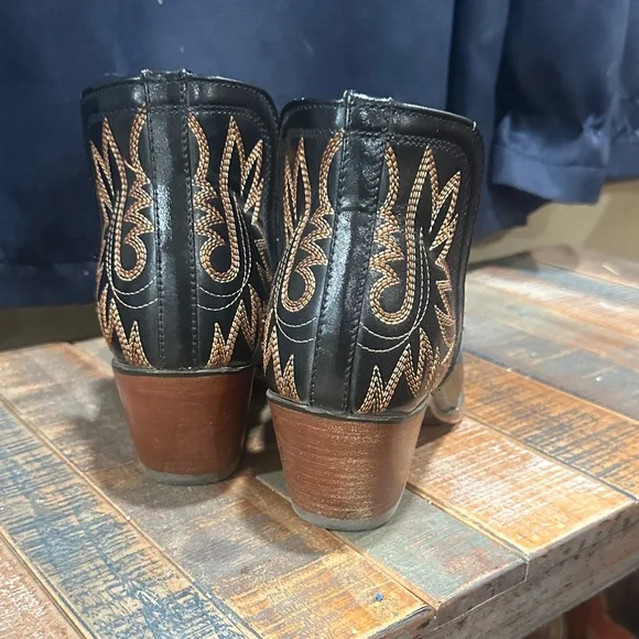 Ariat Black and Brown Embroidered Heeled Boots - Picture 3 of 4